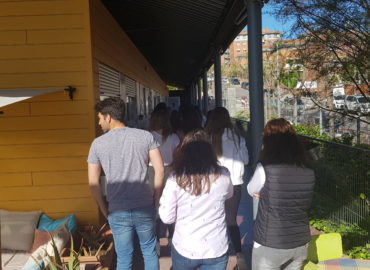 Estudiants visiten escola bressol