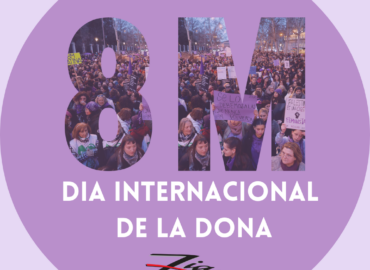 8M que deixa veure imatge de la manifestació de 2024 a través. Fons cercle lila sobre fons malva.