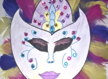 Màscara de Carnestoltes amb plomes de colors